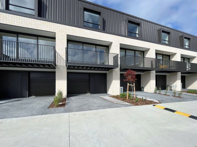 4/245 Kepa Road, Mission Bay, Auckland - Carousel 1