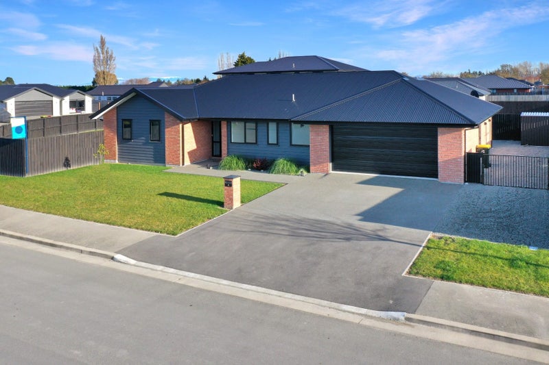4 Roxburgh place, Tinwald, Ashburton - Carousel 1