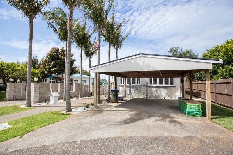 40 Hollywood Avenue, Epsom, Auckland - Carousel 1