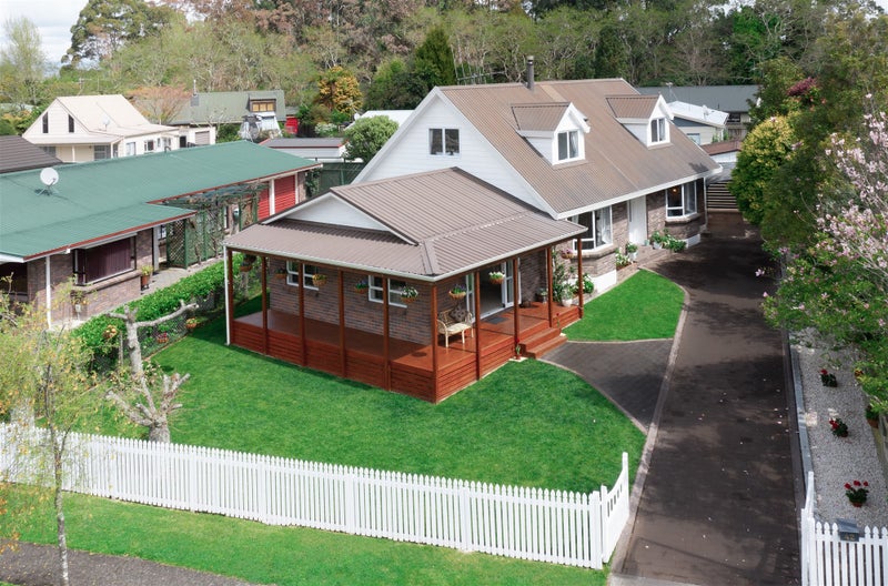 42 Splitt Avenue, Glenview, Hamilton - Carousel 2