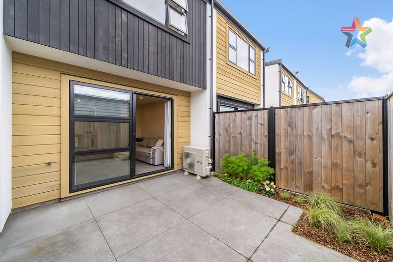 6/489 Riverside Drive, Fairfield, Lower Hutt - Carousel 2