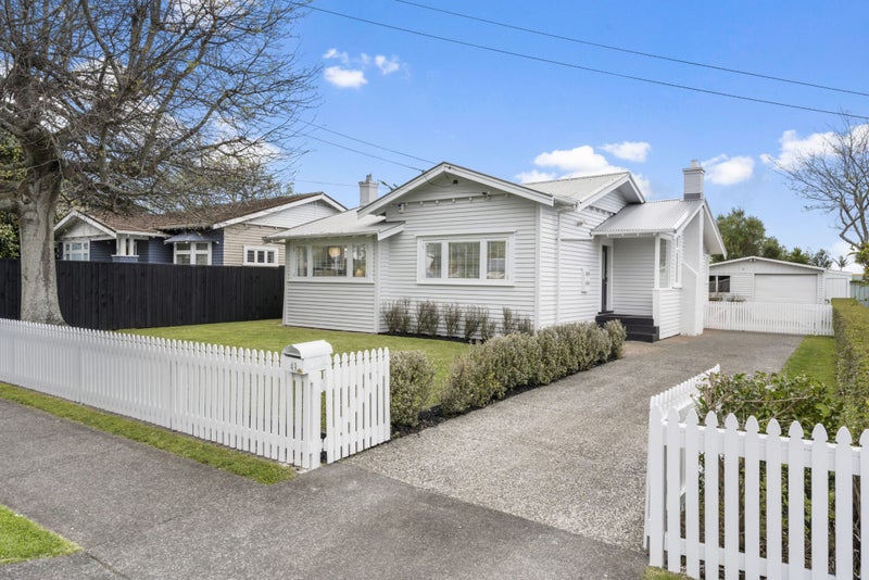 49 Harlston Road, Mount Albert, Auckland - Carousel 1