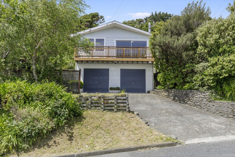 25 Lord Street, Stokes Valley, Lower Hutt - Carousel 2