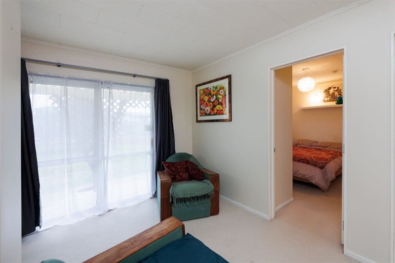 9 Kaimanawa Street, Kelvin Grove, Palmerston North - Carousel 20