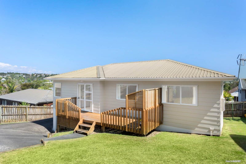 2/5 Valecrest Place, Bayview, Auckland - Carousel 2
