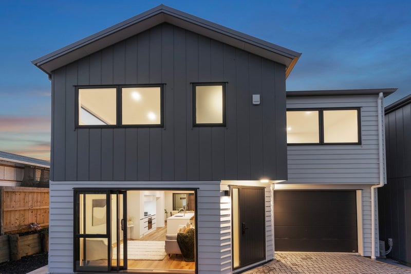 27E O'Donn Avenue, Beach Haven, Auckland - Carousel 1