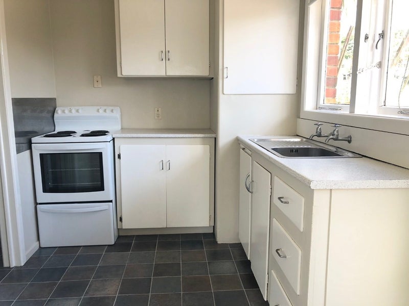 4/12 Strong Street, St Johns, Auckland - Carousel 2