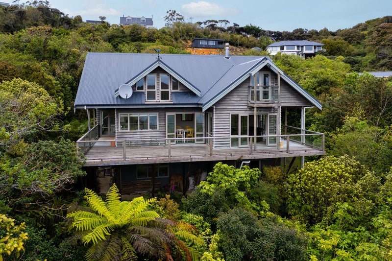 0 Gloaming Hill, Titahi Bay, Porirua - Carousel 2