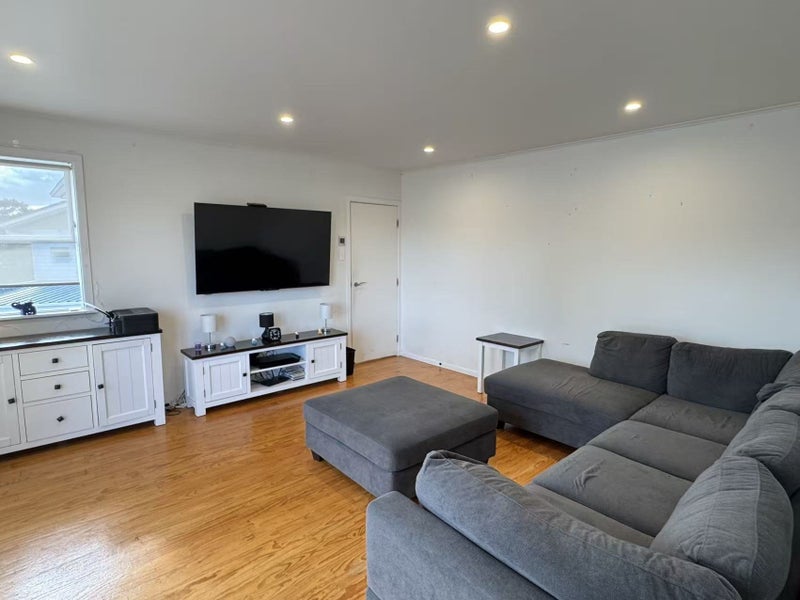 62 La Rosa Street, Green Bay, Auckland - Carousel 2