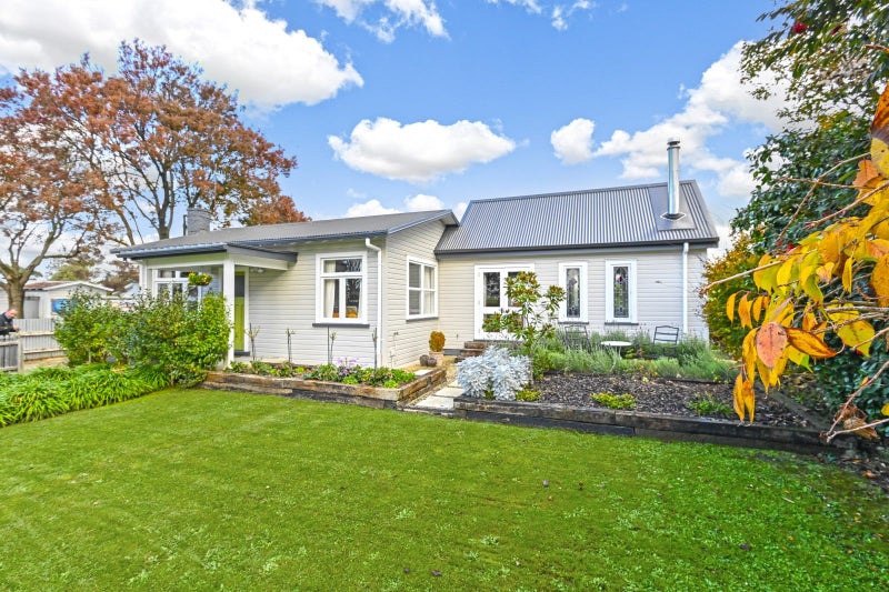 207 Murdoch Road East, Akina, Hastings - Carousel 1