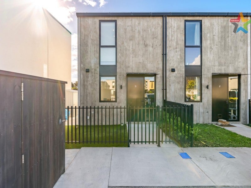 25 Te Ara O Paetutu, Petone, Lower Hutt - Carousel 2