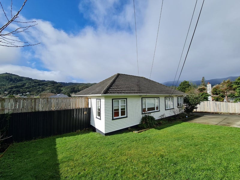 5 Bledisloe Crescent, Wainuiomata, Lower Hutt - Carousel 2