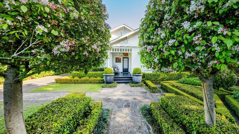 17 Pukenui Road, Epsom, Auckland - Carousel 1