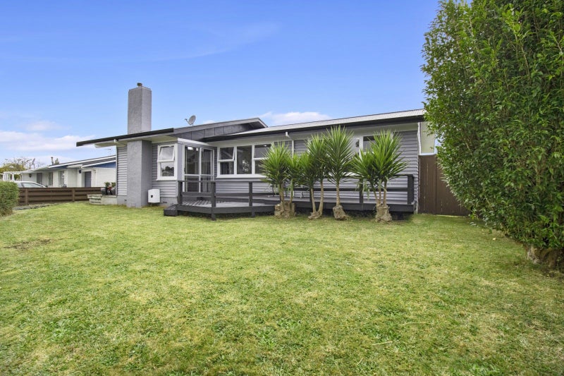 11 Dalton Crescent, Dinsdale, Hamilton - Carousel 1
