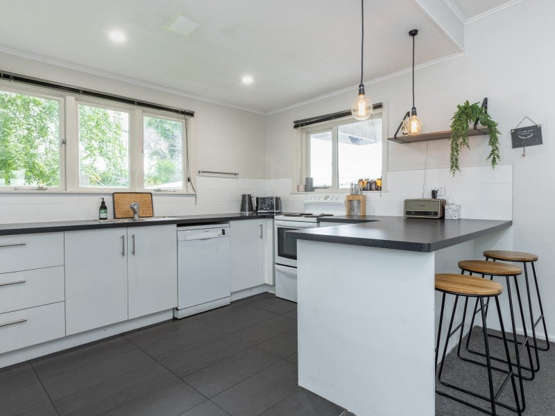 921 Oliphant Road, Raureka, Hastings - Carousel 2