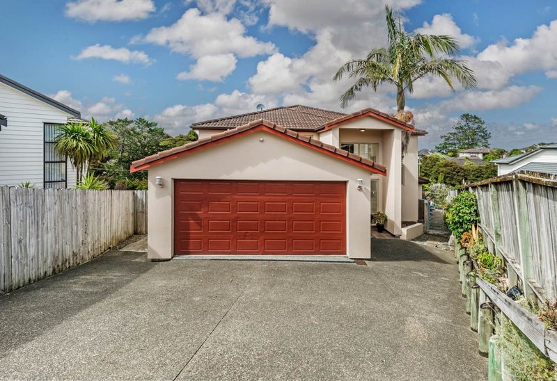 11 Philadelphia Avenue, Albany Heights, Auckland - Carousel 1