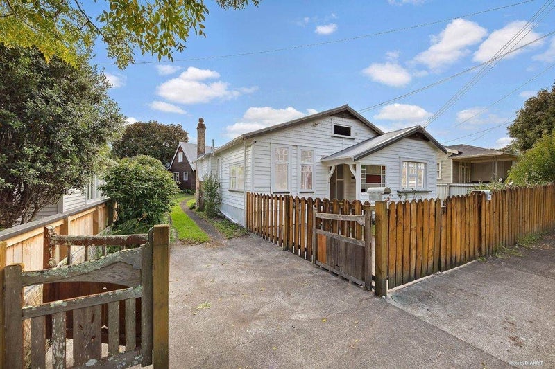 44 Tranmere Road, Sandringham, Auckland - Carousel 2