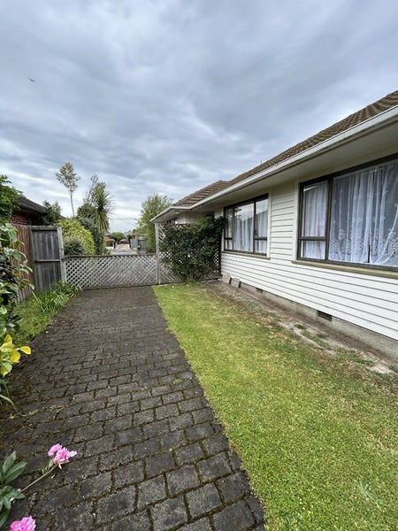 29 Manor Place, Bryndwr, Christchurch - Carousel 5