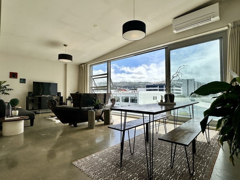 1/25 Home Street, Mount Victoria, Wellington - Carousel 1