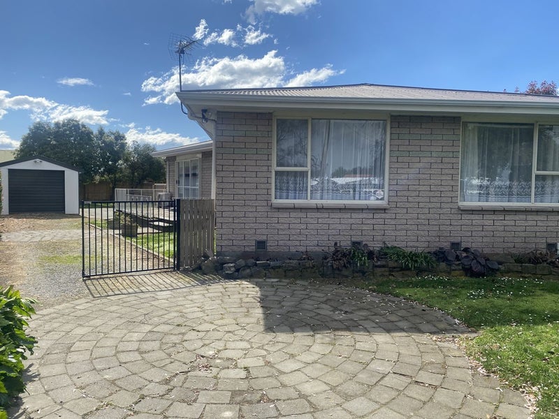 5 Prestons Road, Redwood, Christchurch - Carousel 2