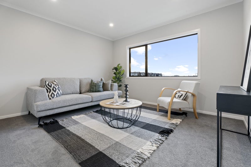 9 Earp Crescent, Chartwell, Hamilton - Carousel 2