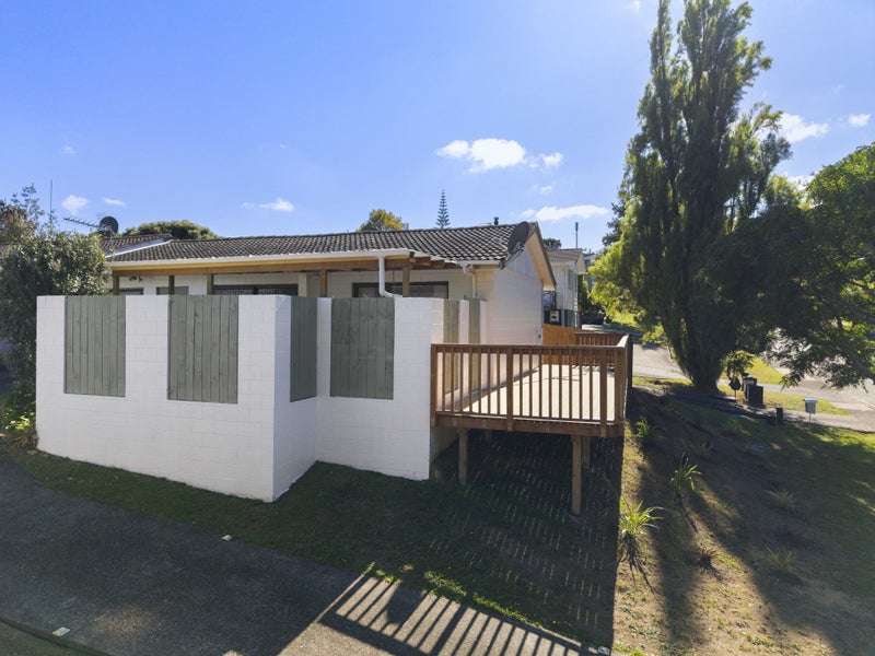 1/37 Simon Ellice Drive, Bayview, Auckland - Carousel 1