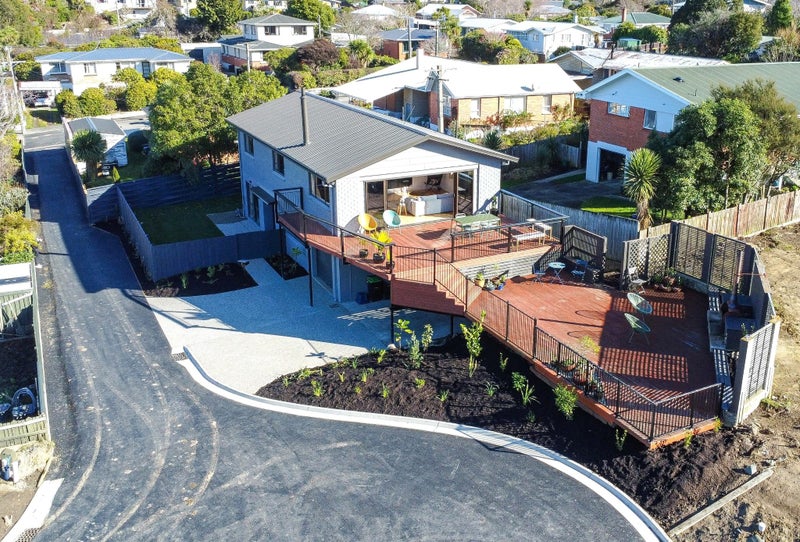 6A Fairview Terrace, Sawyers Bay, Dunedin - Carousel 1