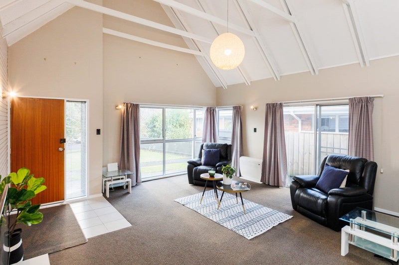 14 Seaton Court, Hokowhitu, Palmerston North - Carousel 2