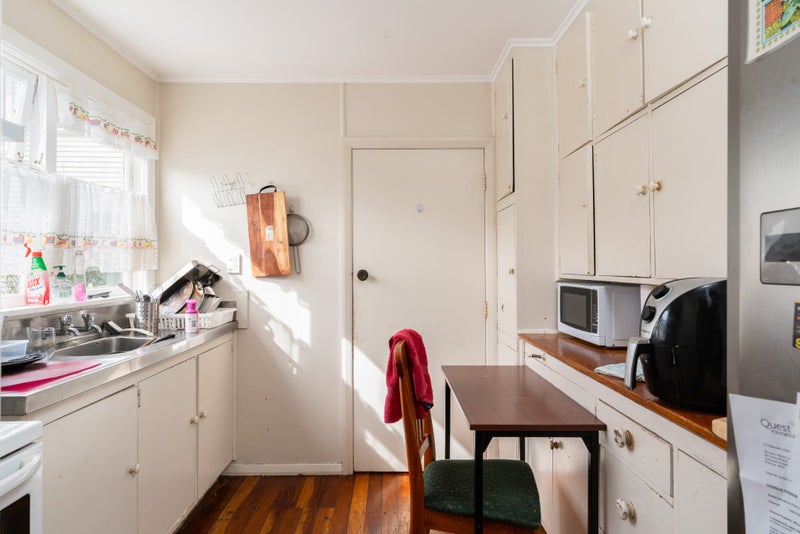 26 Derby Place, Cannons Creek, Porirua - Carousel 2