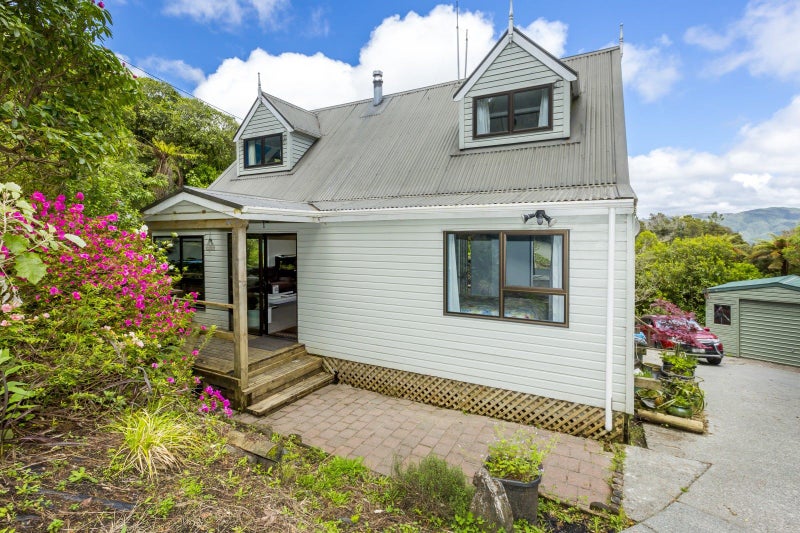 107 Avro Road, Blue Mountains, Upper Hutt - Carousel 2