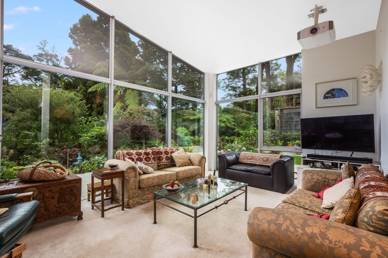 82 Blue Mountains Road, Pinehaven, Upper Hutt - Carousel 2