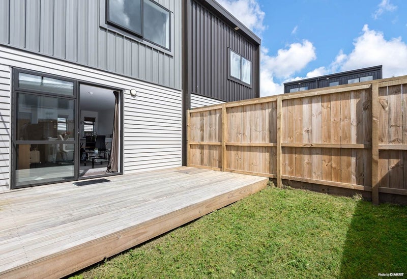 4337B Great North Road, Glendene, Auckland - Carousel 1