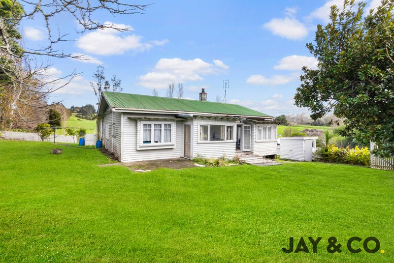 51 Whitford Park Road, Howick - Carousel 2