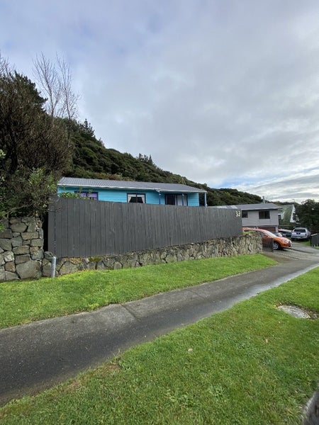 33 Omapere Street, Whitby, Porirua - Carousel 1