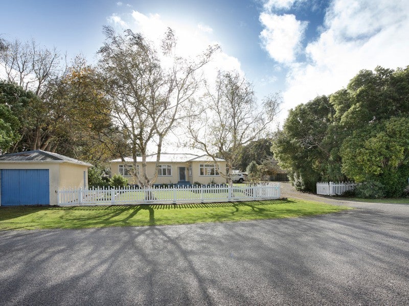 136 Hendersons Line, Marton - Carousel 19