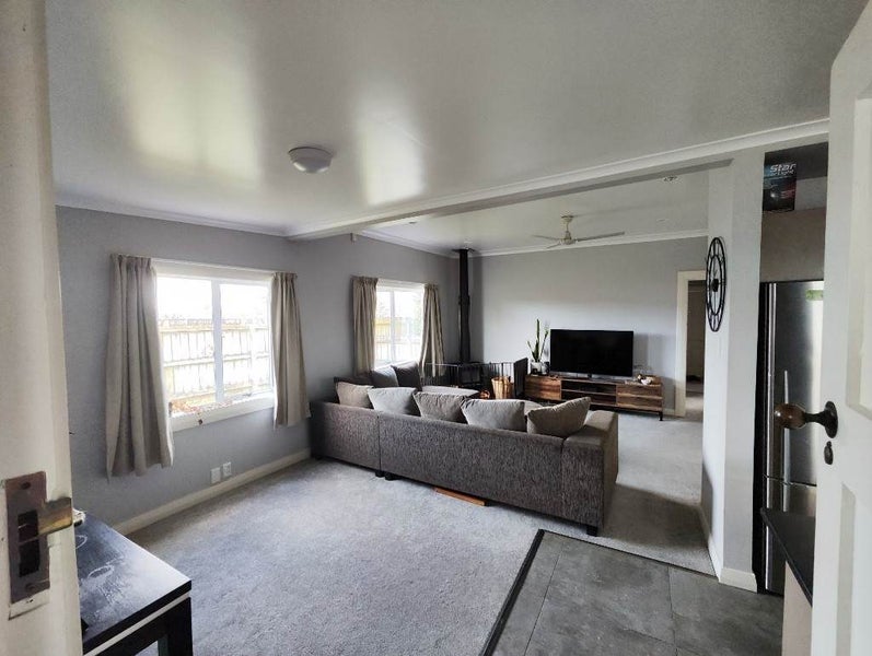 23 Crown Road, Paerata, Pukekohe - Carousel 2