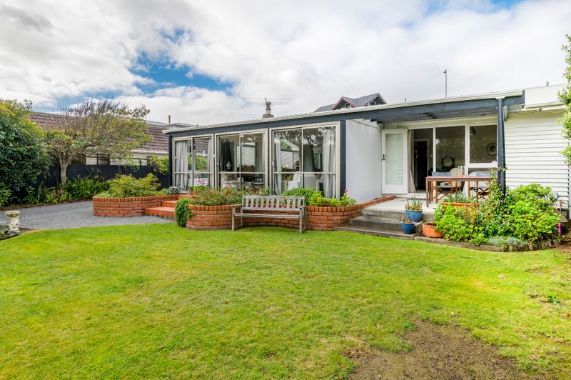 48 Field Way, Waikanae Beach, Waikanae - Carousel 2