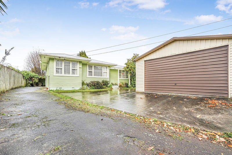 116 Masters Avenue, Silverdale, Hamilton - Carousel 1