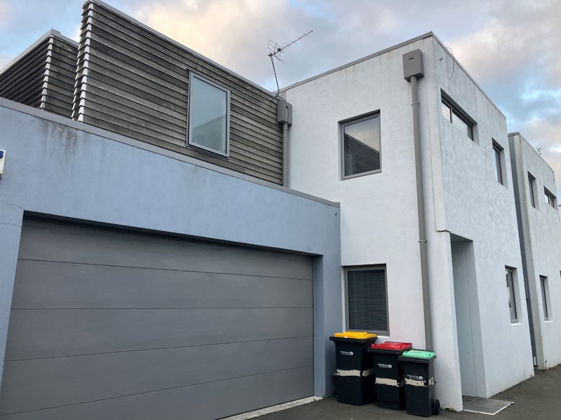 9C Champion Street, Edgeware, Christchurch - Carousel 1