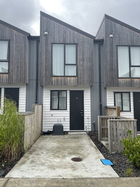19 Mahalo Avenue, Wiri, Auckland - Carousel 1