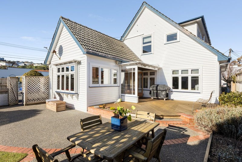 19 The Quadrant, Miramar, Wellington - Carousel 2