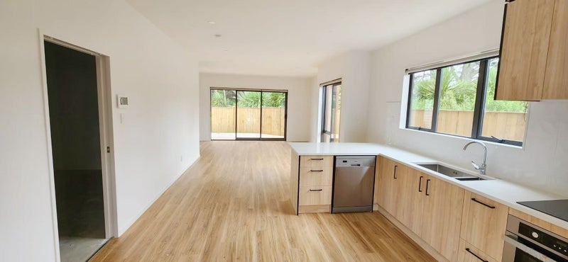 22 Korokio Lane, Henderson, Auckland - Carousel 2