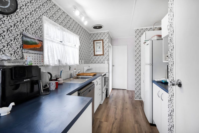 4 Protea Place, Bell Block, New Plymouth - Carousel 2