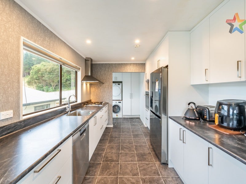 62 Trelawney Road, Wainuiomata, Lower Hutt - Carousel 2