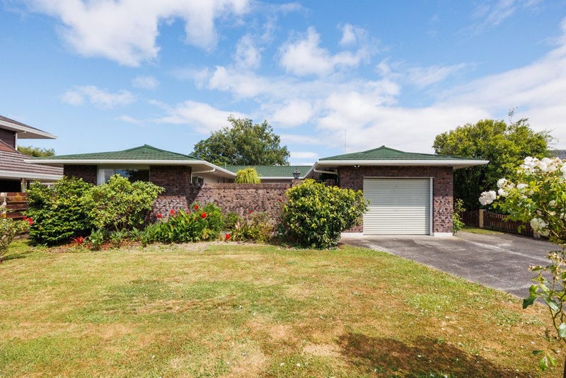 14 Wedgwood Grove, Highbury, Palmerston North - Carousel 16