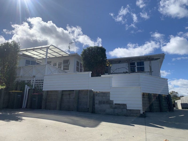 26 Cheval Drive, Totara Vale, Auckland - Carousel 2