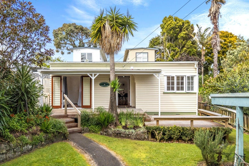1/21 Te Kawa Road, One Tree Hill, Auckland - Carousel 1