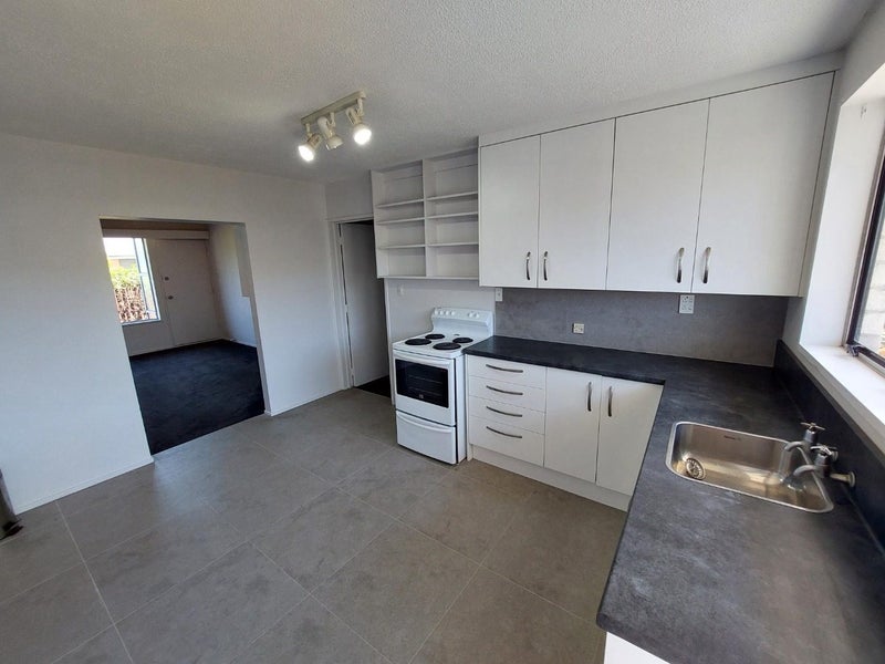 3/40 Fairfield Avenue, Addington, Christchurch - Carousel 1