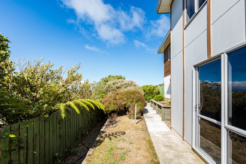 3 Tolhurst Street, Johnsonville, Wellington - Carousel 22