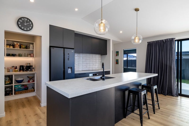 27 Dunn Street, LAKE HAWEA - Carousel 1